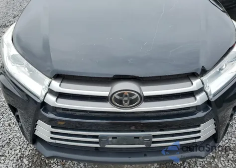 2018 Toyota Highlander Le z USA, uszkodzony, nr VIN 5TDBZRFH3JS817557